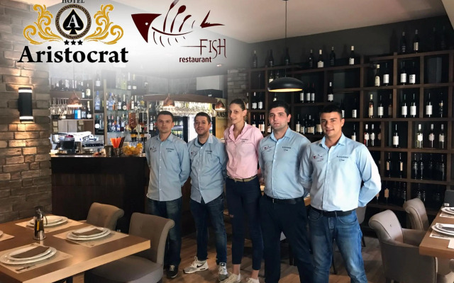 Hotel Aristocrat & Fish Restaurant