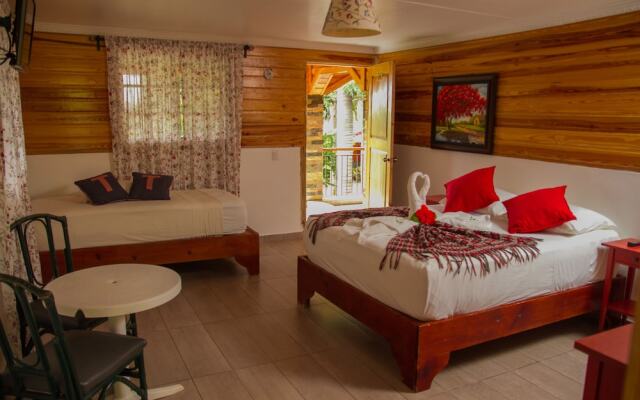 Hotel Colinas Del Rey