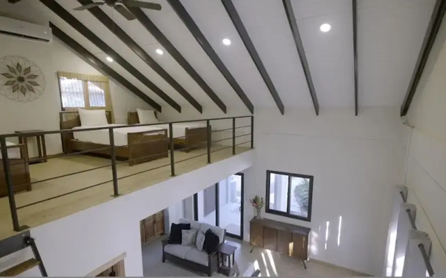 Casa de Wilson - 5 Bedroom Beachfront Villa