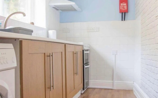 Spacious 4 Bedroom House in Plymouth City Centre