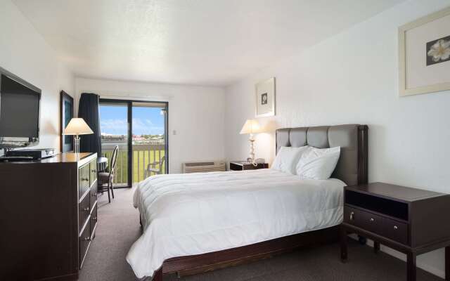 Rodeway Inn at Somers Cove Marina