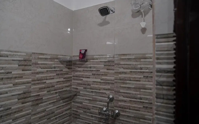 Manish Suites & Service Apartments