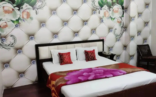 Goroomgo Bros Hostel Manali