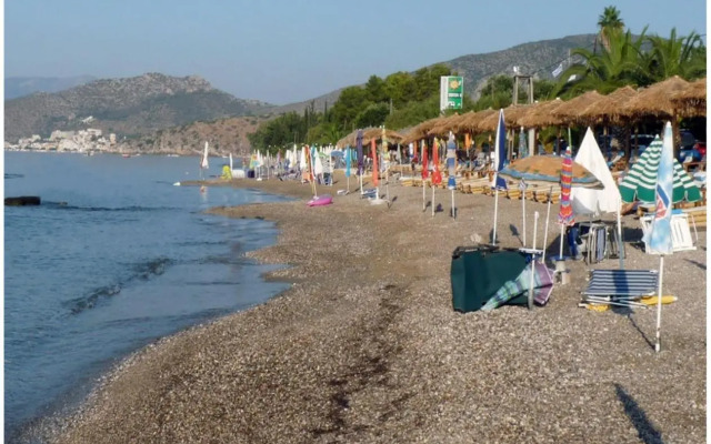 FAMILY HOUSE NEAR THE BEACH DREPANO-NAFPLIo