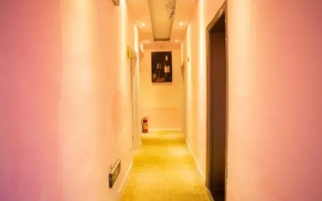 Bijie Aofeng E-sports Hotel