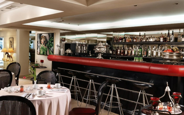 Best Western Plus Embassy Hotel