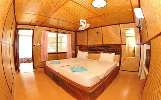Phi Phi Nice Beach Resort