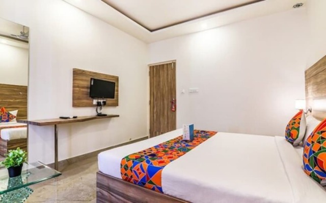 Vista Suites By FabHotel