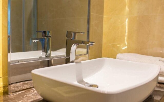 Meiji Hotel (Zhangjiajie Tianmenshan National Forest Park )