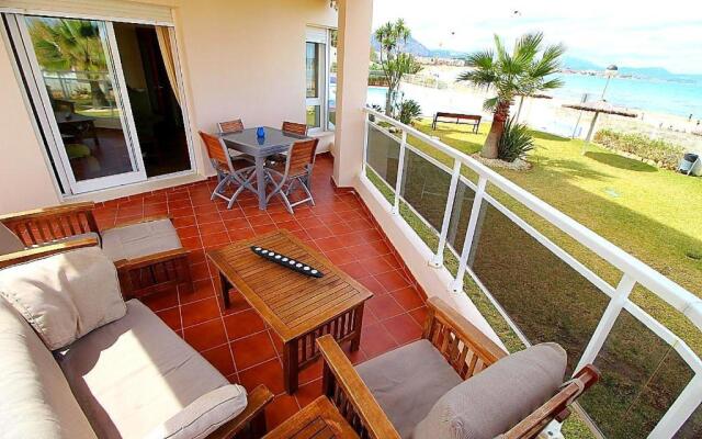 Bahía Del Molinell 64