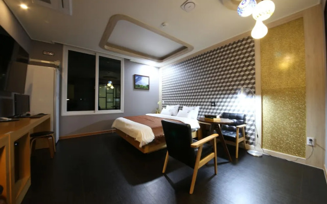 Legend Motel