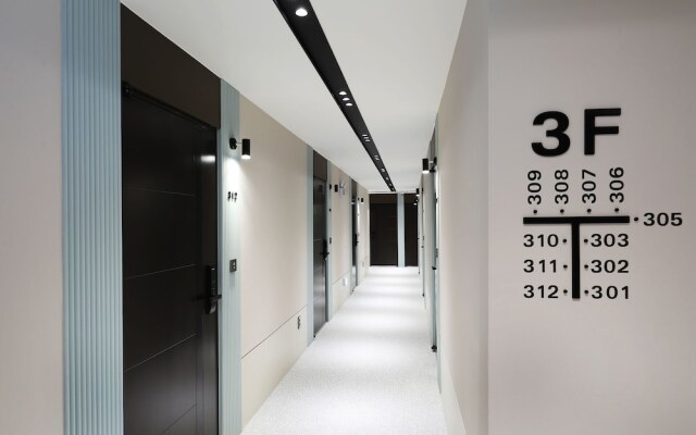 Browndot Airport New Town