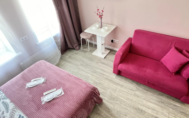 Romlex Apartments (Ромлекс) на улице Чаркова 28