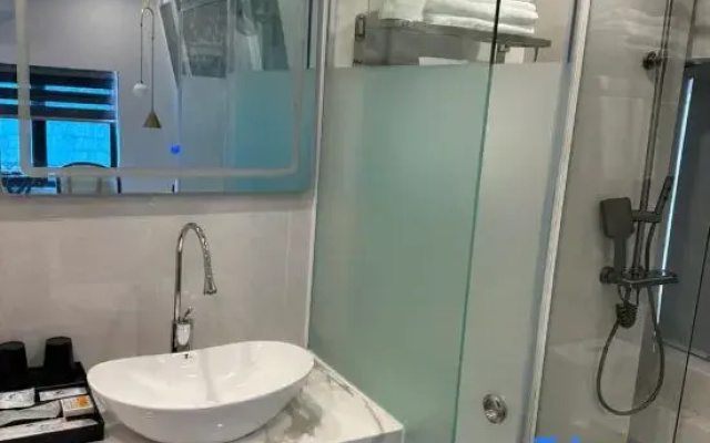 One Villa Hotel 5 Ha Noi