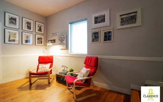 The Clarence Park - Hostel