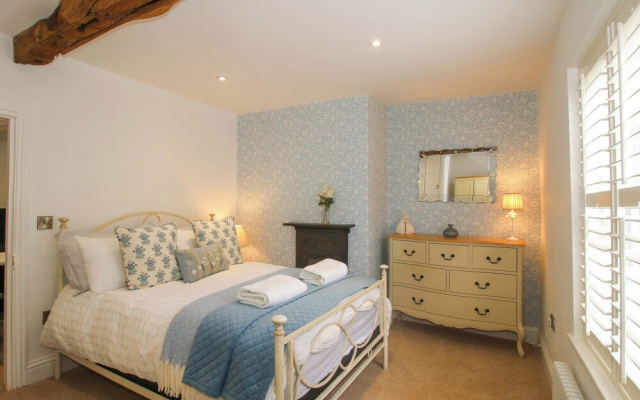 Raven Lane Retreat