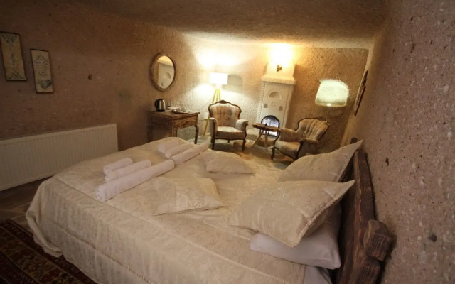 Valley Inn Cave Hotel