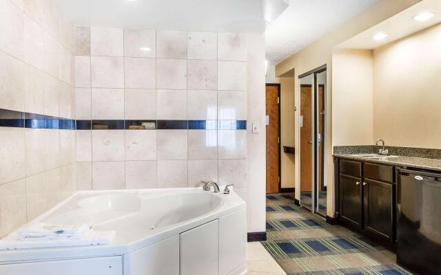 Comfort Inn & Suites Meriden East