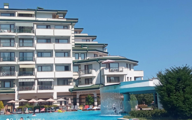 Emerald Beach Resort & Spa,studio ikat310