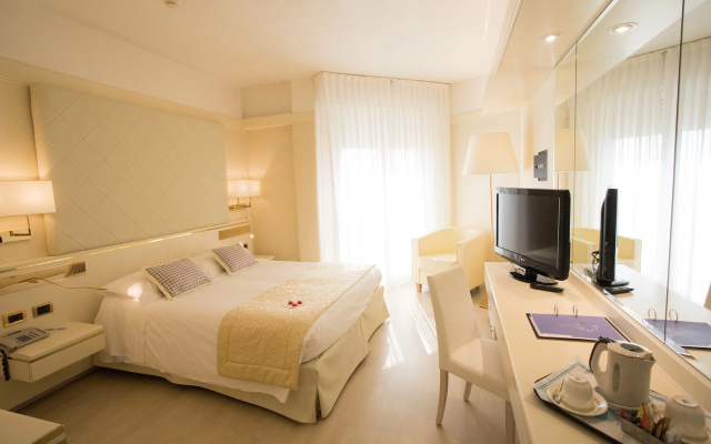 Hotel Bristol