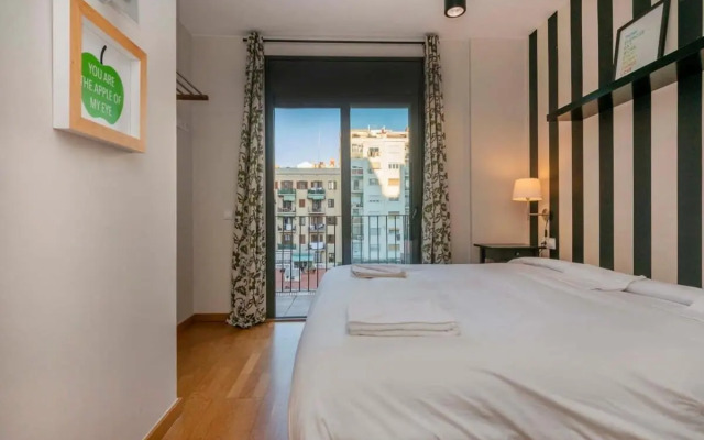 Modern and bright apartment in Eixample 3-1