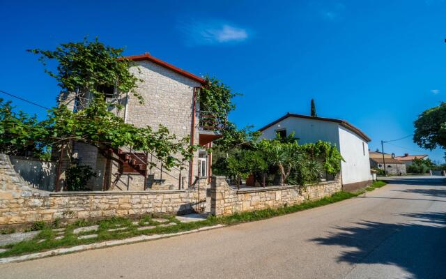 Apartment Novi 2 1 in Krnica