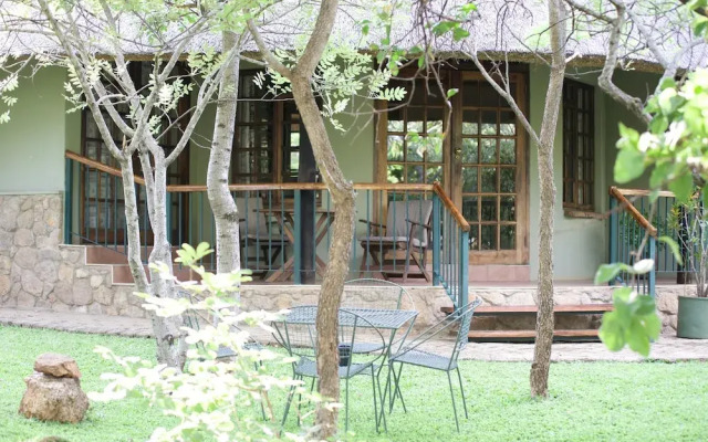 Double Lodge in Natural African Bush - 2111