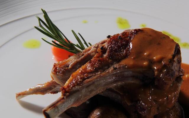 Amaroossa Suite Bali Hotel