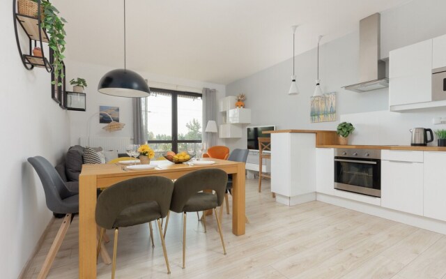 Symboliczna Apartment Warsaw by Renters