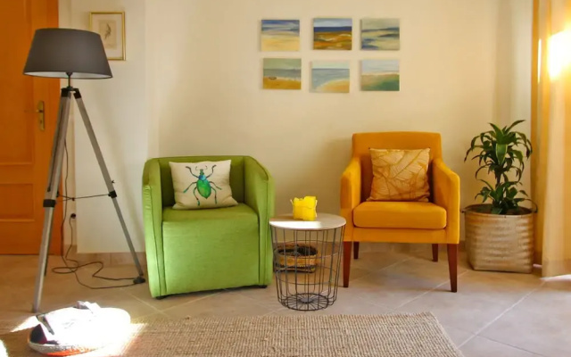 Oliveira in Tavira With 1 Bedrooms and 1 Bathrooms