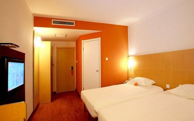Hotel ibis Hangzhou Southern Song Dynasty Street