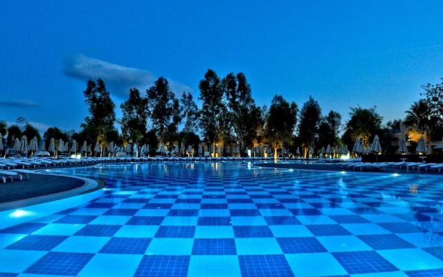Selectum Family Resort Didim