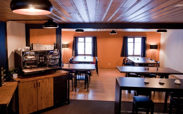 Eiger Lodge Chic