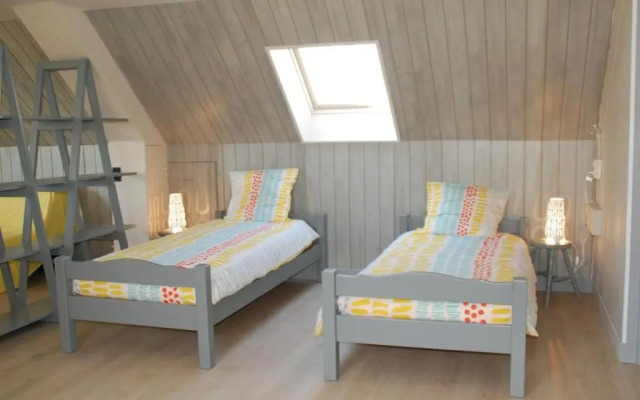 Gîte Saint-Jean-de-la-Motte, 6 pièces, 15 personnes - FR-1-410-223