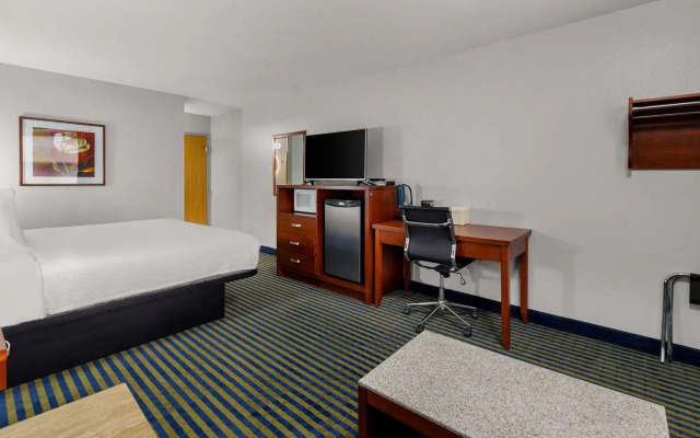 SureStay Plus by Best Western Brooks