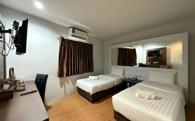 Bed by Cruise at Samakkhi-Tivanont