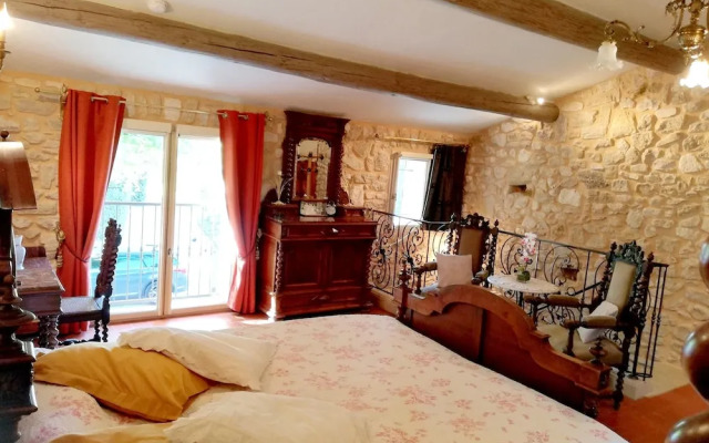 House With one Bedroom in Le Thor, With Furnished Garden and Wifi