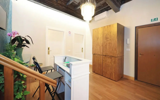 Golden Pantheon Rooms