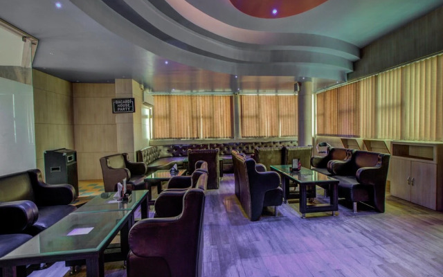 OYO 4843 Hotel City Palace