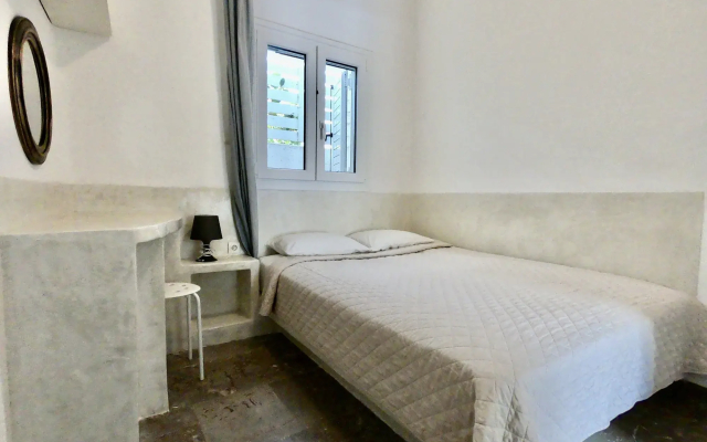 Anny Studios Perissa Beach