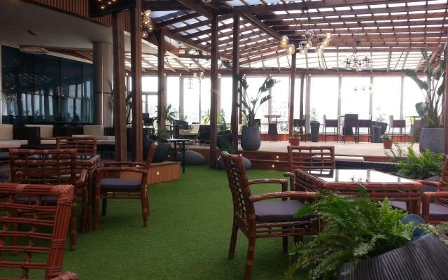 Grand Eliana Hotel Conference & Spa