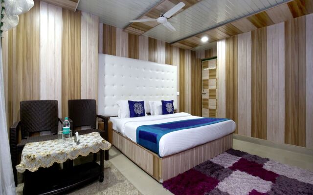 Hotel sai taj Deluxe