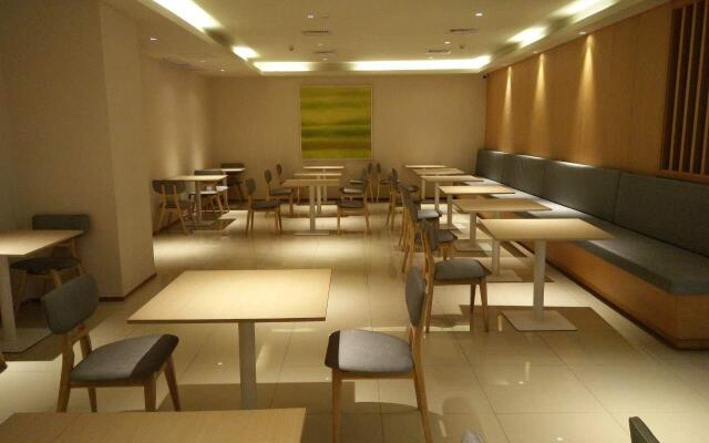 Hi Inn Wuhan Hankou Railway Station Plaza