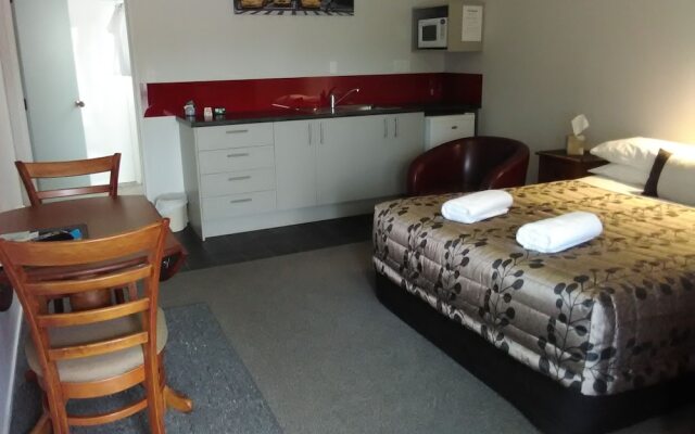 Academy Lodge Motel