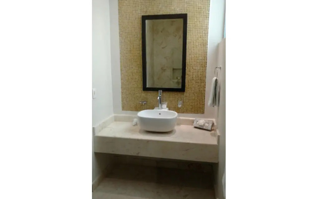 Vista Condominium by ChezPlaya