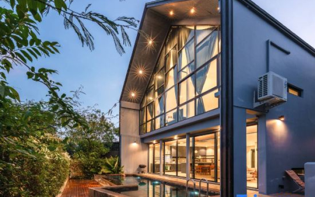 Villa Chuly - 3 BR Luxurious Pool villa in Phuket