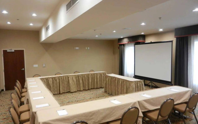 Hampton Inn & Suites Harrisburg/North