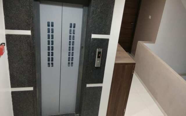 Hotel Rajlaxmi Grand