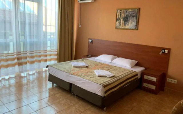 Villa Relaks (Alushta)