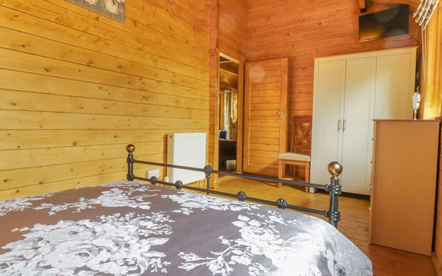 Acorn Lodge